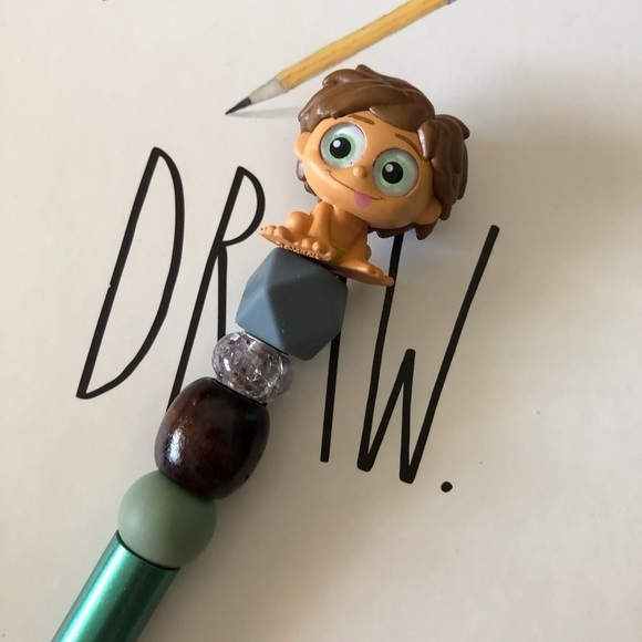 Disney Doorables: The Good Dinosaur: Spot handmade beaded pen - Picture 1 of 3